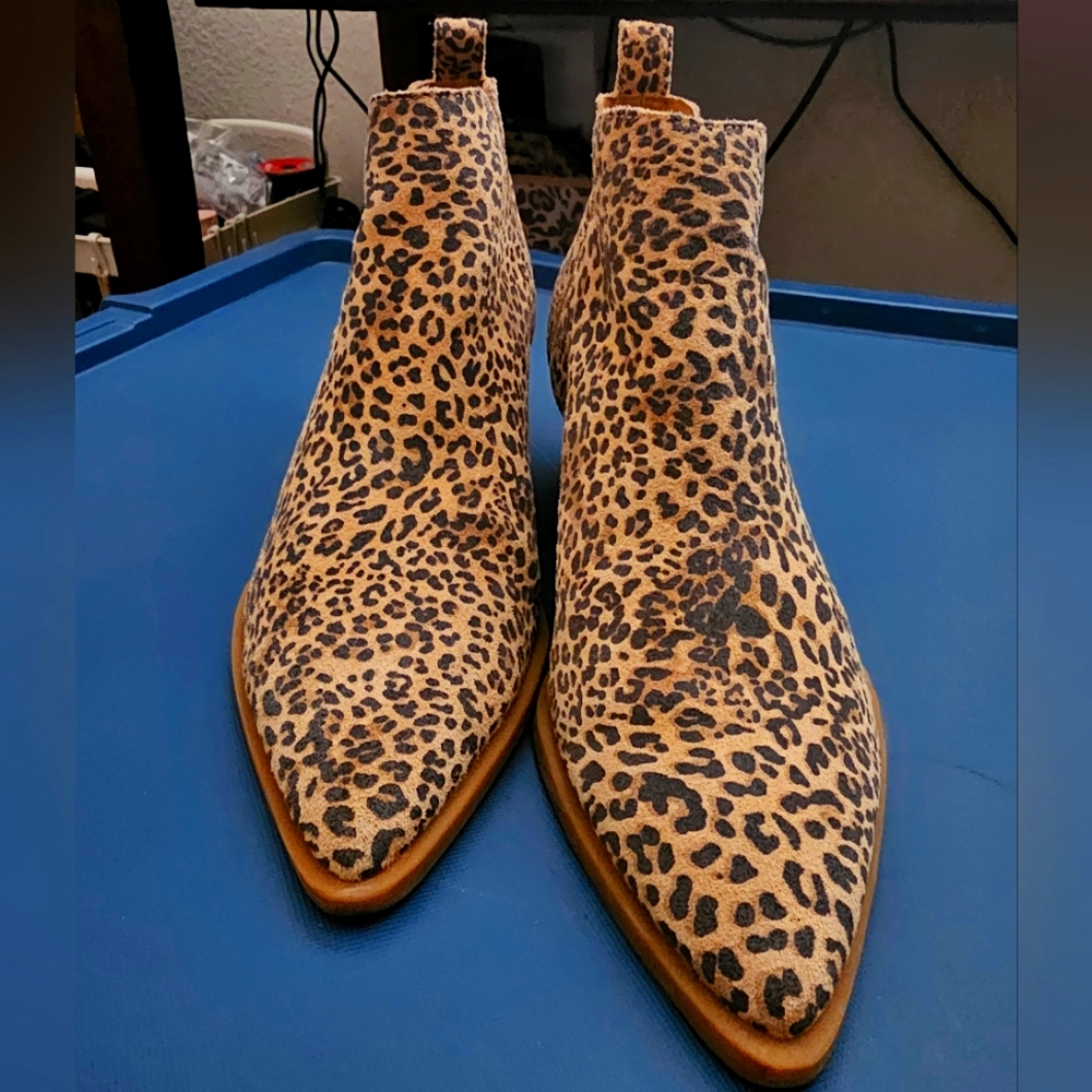 Leopard bootie Dolce Vita